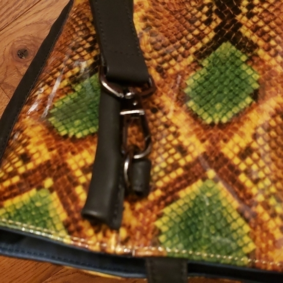 FRENCH connection tote - Picture 5 of 11